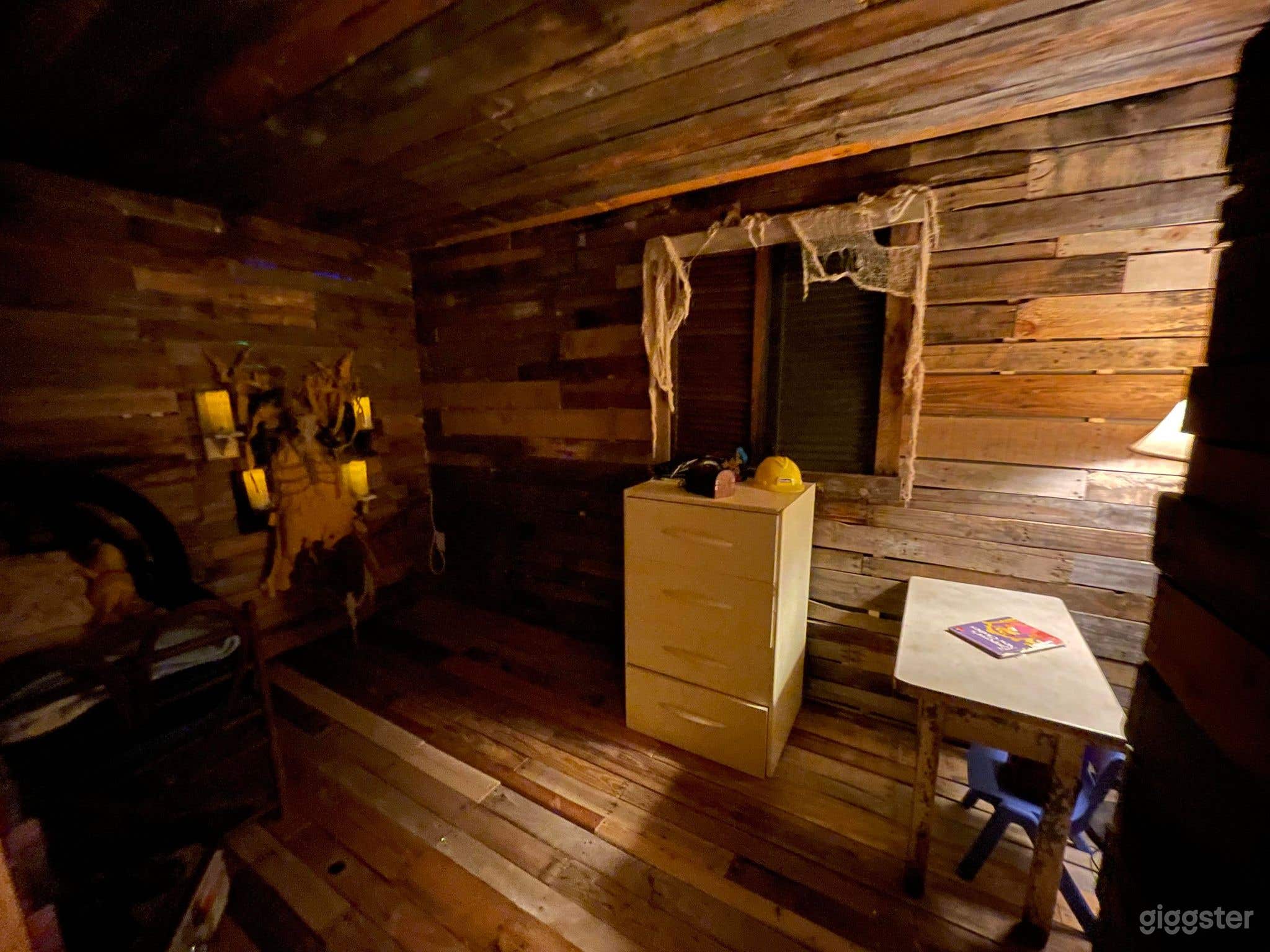 Cabin Escape Room  Photo 3