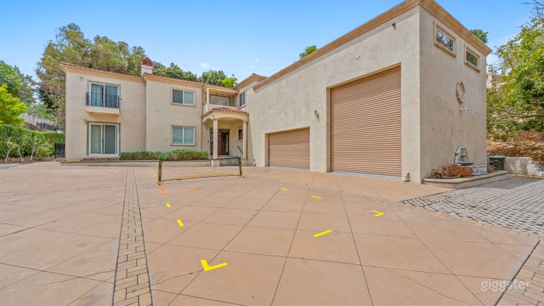  Finca privada en Anaheim Hills en terreno de 2 acres/lote. 