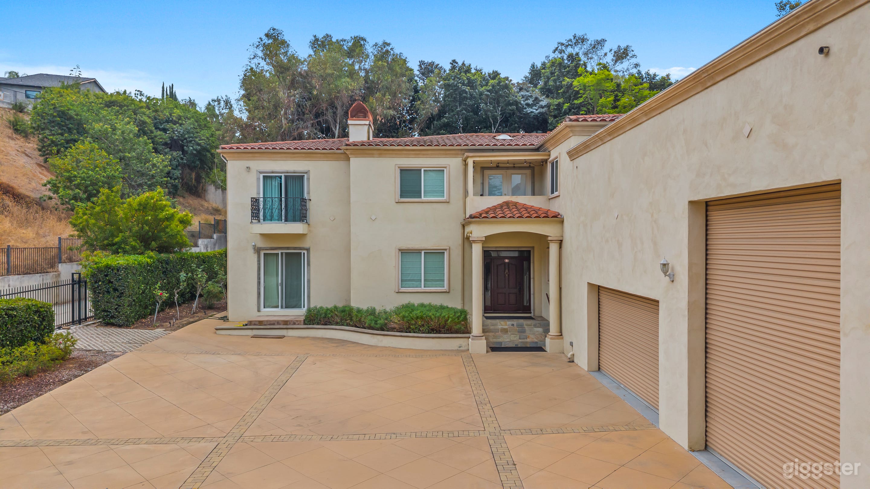 Anaheim Hills Private Estate on 2 acres land/Lot. Photo 3