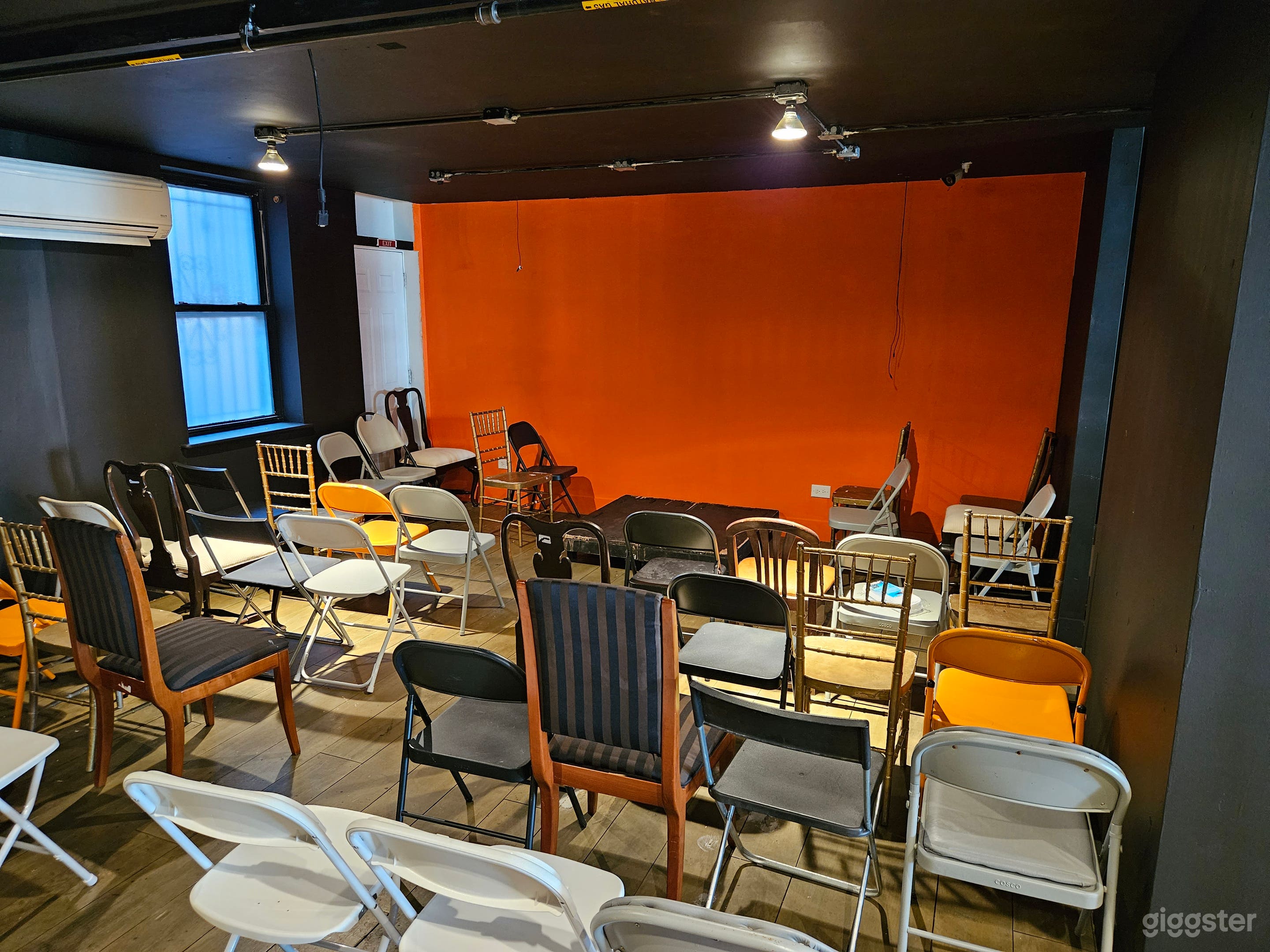 Multi-use space with eclectic feel Photo 2