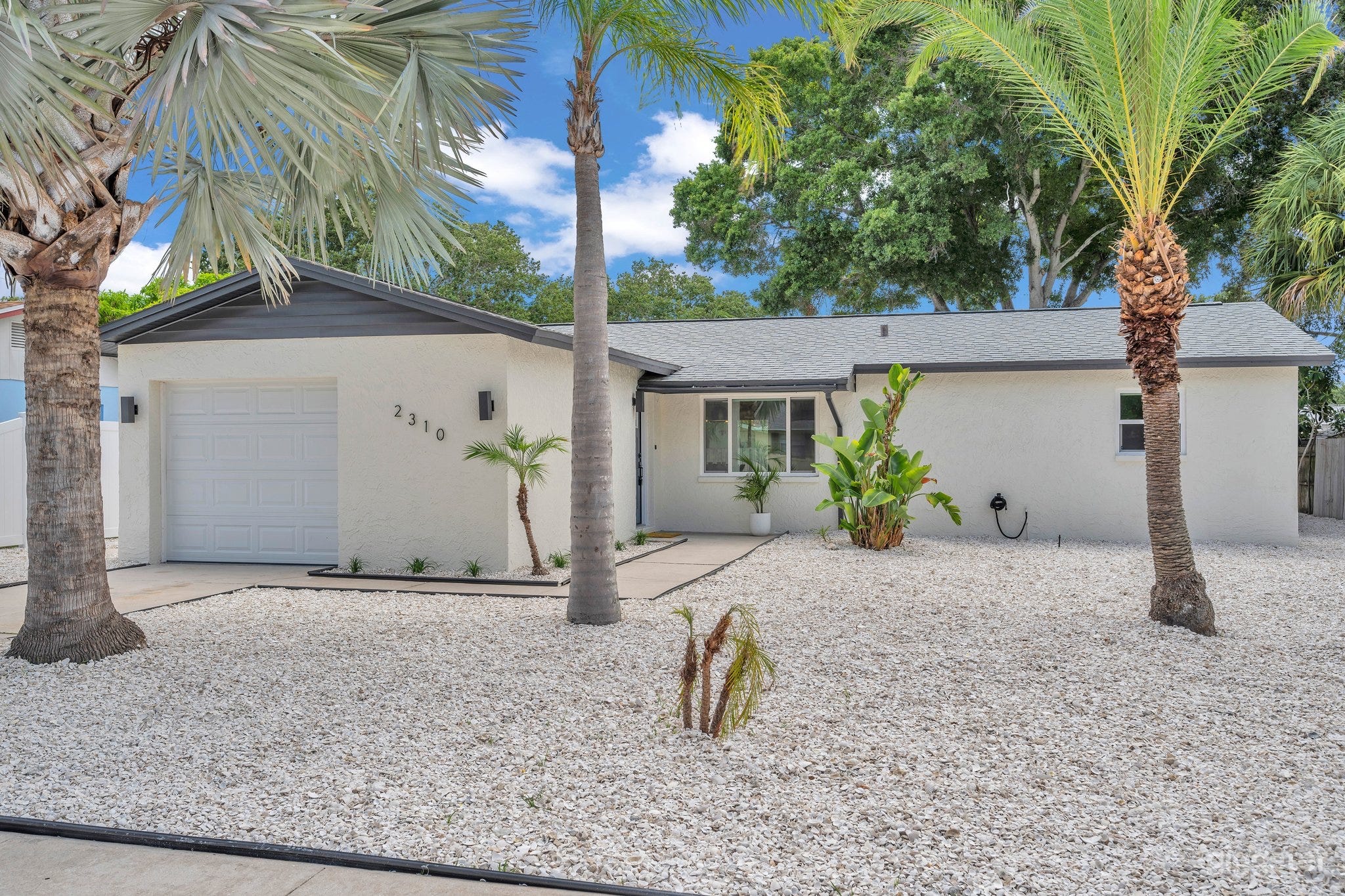 Modern Relaxing Pad Photo 3