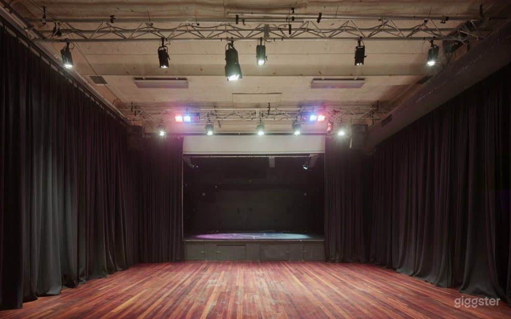 SYLVIA STAEHLI THEATRE

9.5m x 17.5m / 166m2 / 130p Capacity

The Sylvia Staehli Theatre is the main performance space of Dancehouse and is well equipped for a range of performances and events.

Wheelchair accessible.