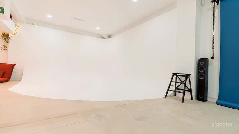  Endless Studio 