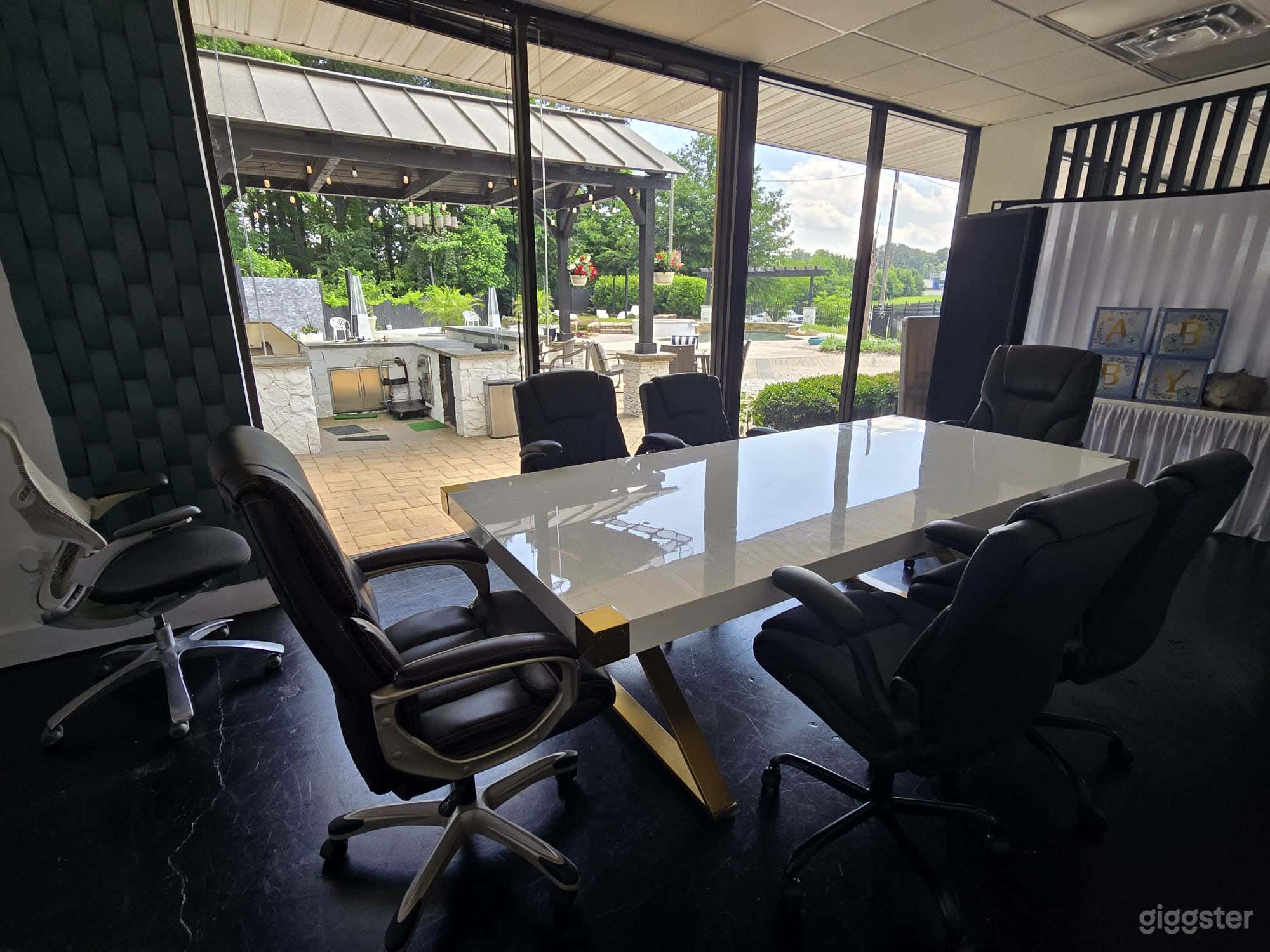 Modern Office Space &amp; Event Venue for Rent Photo 4