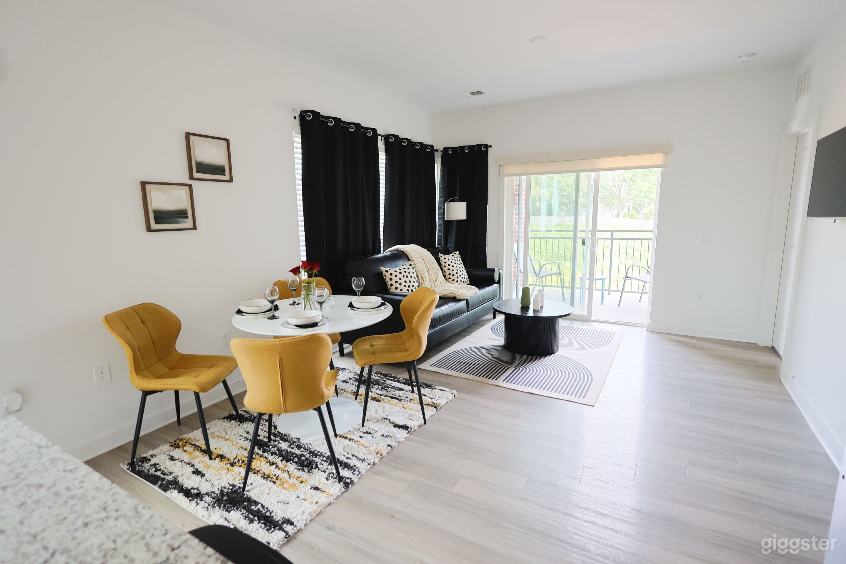 Modern Apartment with Natural Light - Atlanta Photo 2