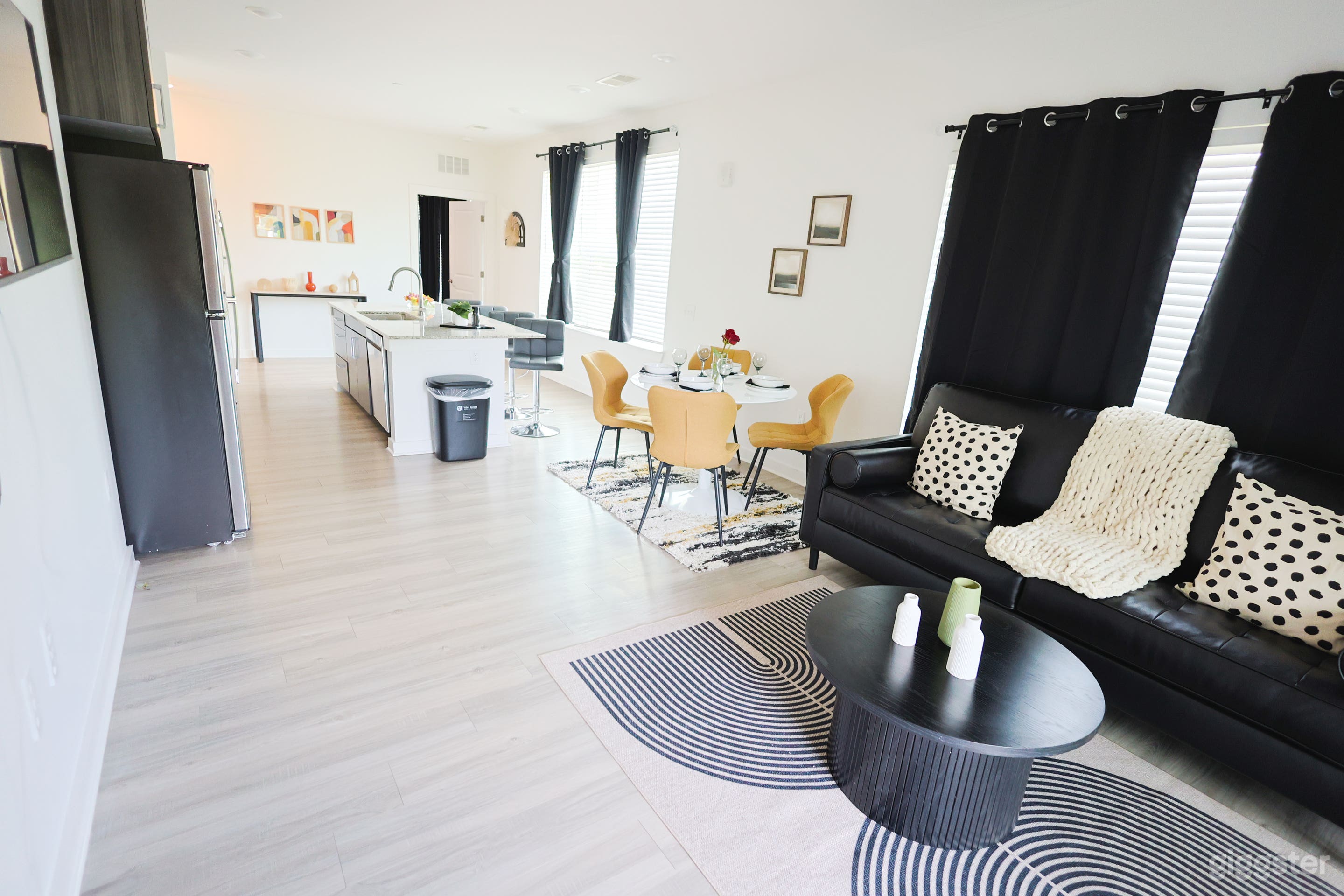 Modern Apartment with Natural Light - Atlanta Photo 1