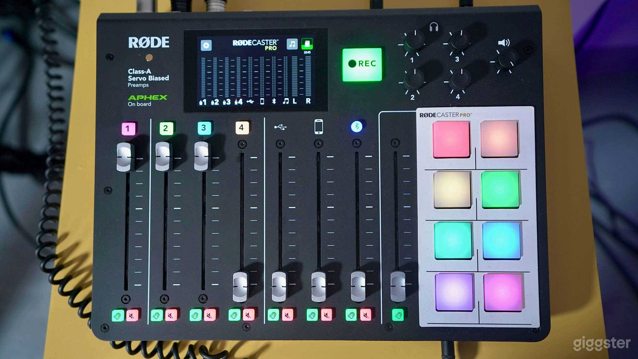 Podcast Studio Photo 4