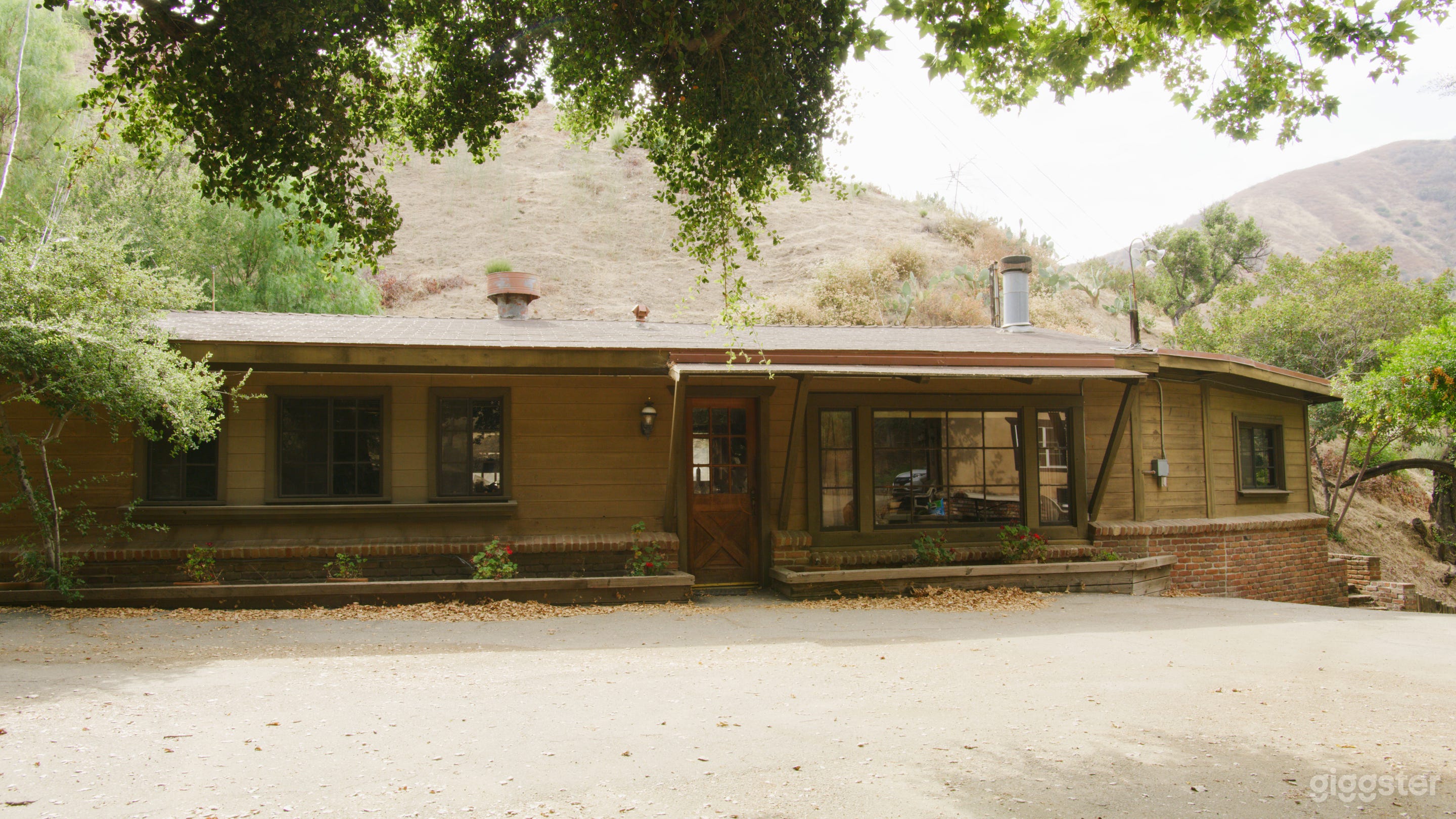 Modern Craftsman Cabin in the Woods ~ 1980s Photo 2
