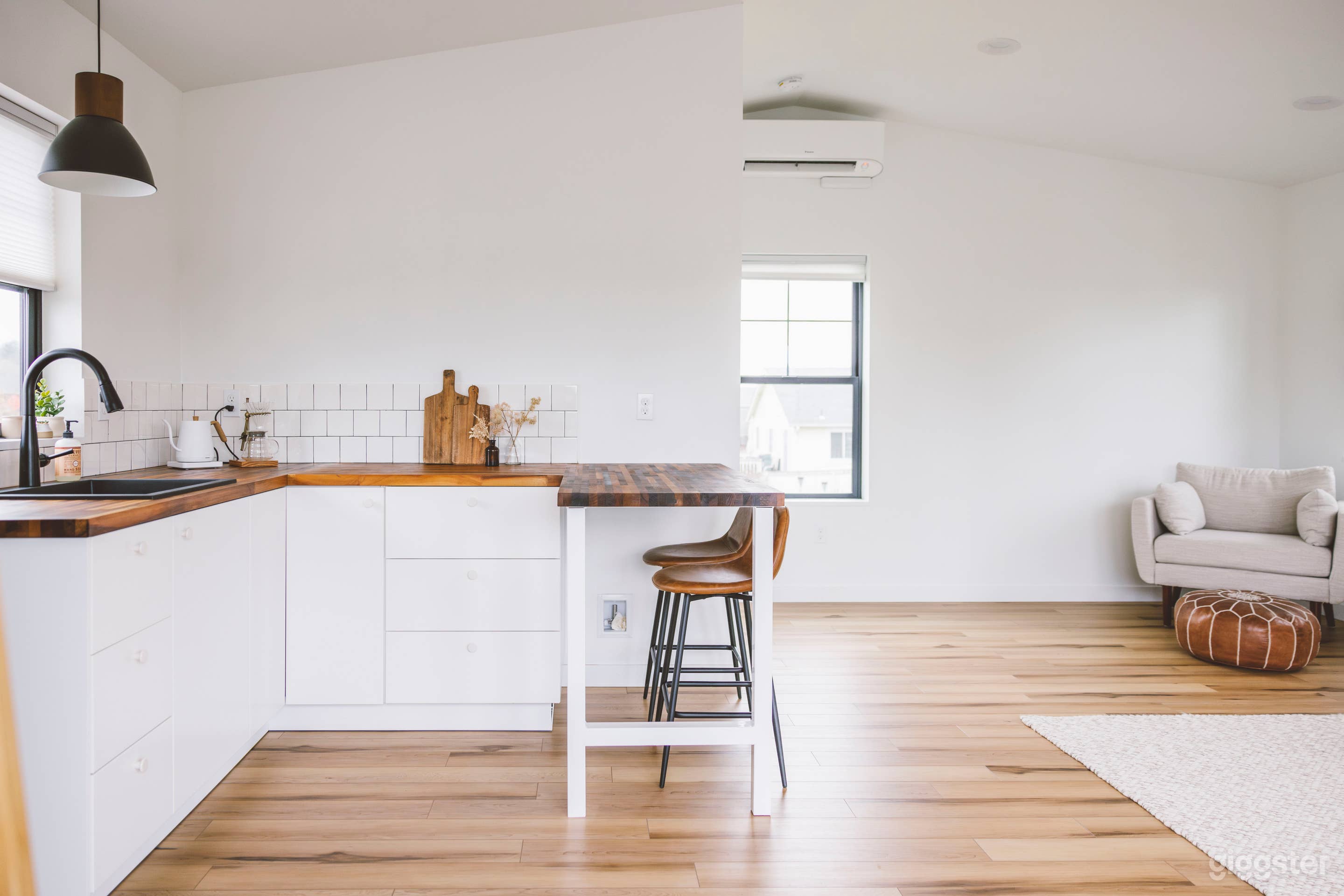 Natural Light Tacoma Photo Studio Photo 4