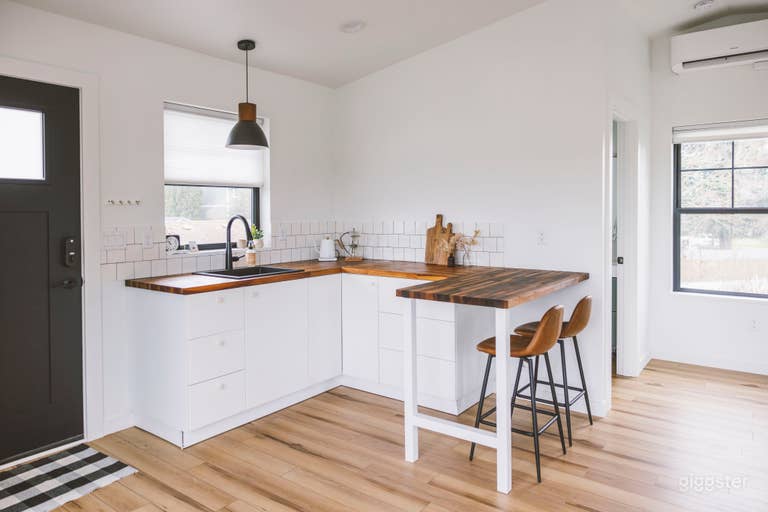  Natural Light Tacoma Photo Studio 