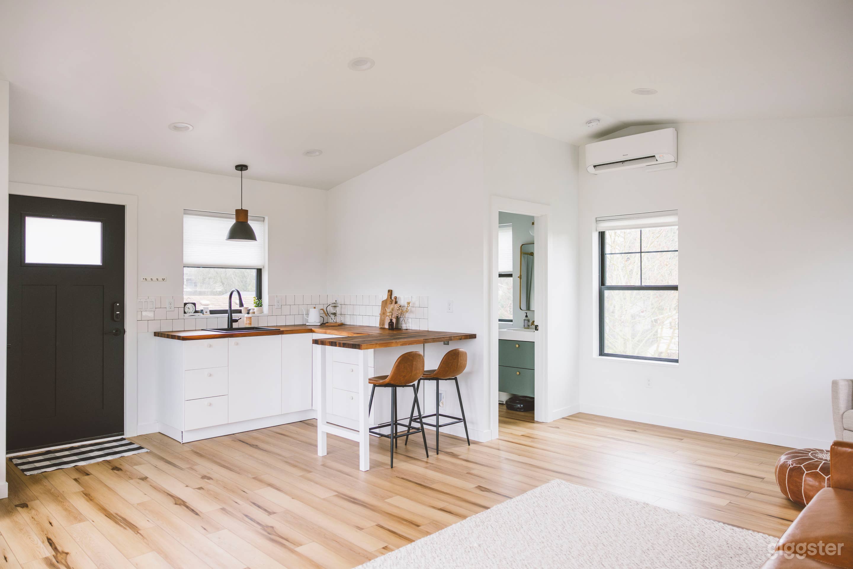 Natural Light Tacoma Photo Studio Photo 2