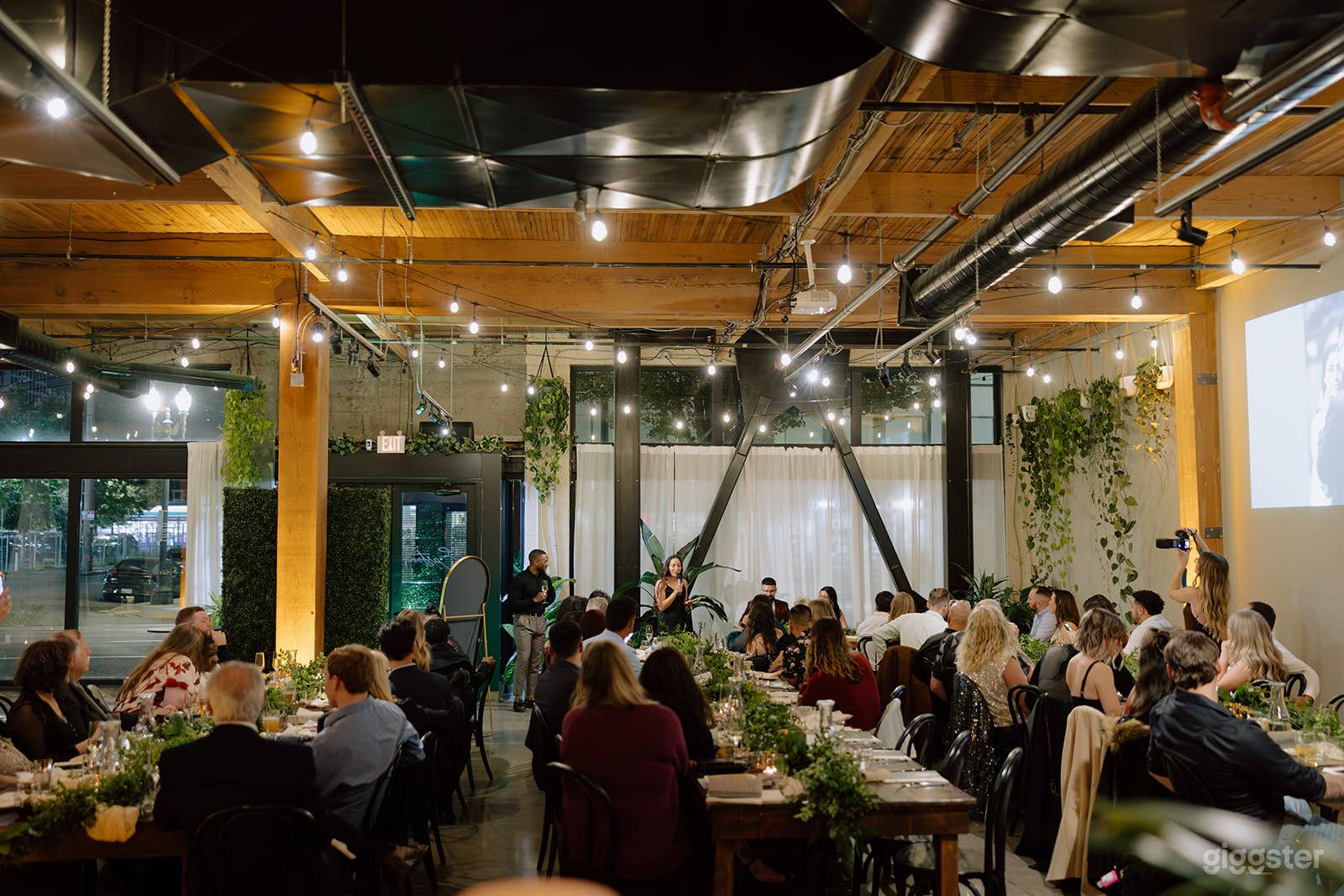 Intimate &amp; Modern Wedding Venue in NE Portland Photo 4