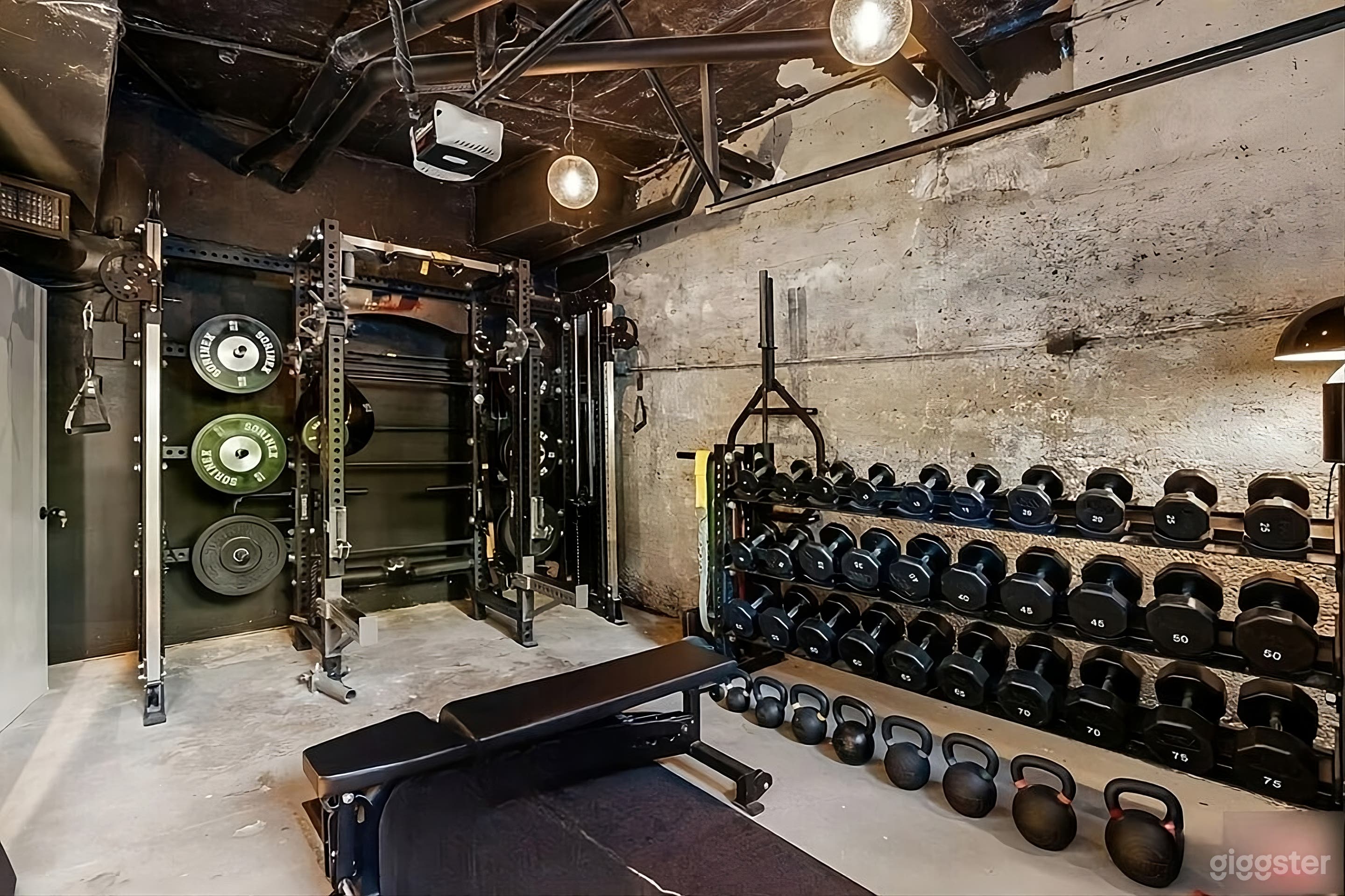 Hollywood Hills 1930s Mansion, grass, pool & movie theatre Photo 4