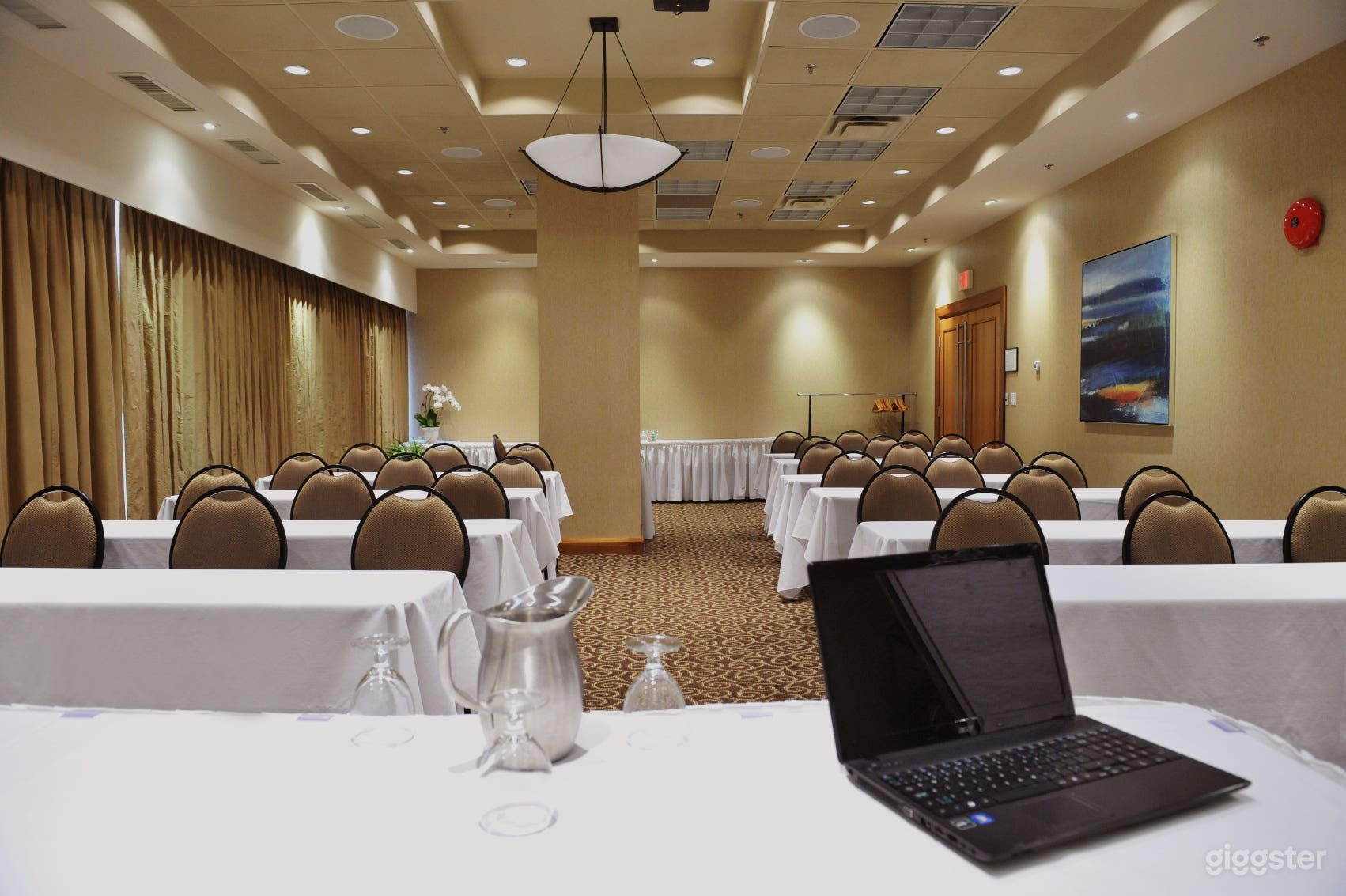 Spacious Corporate Event Venue in Central Downtown Vancouver Photo 2