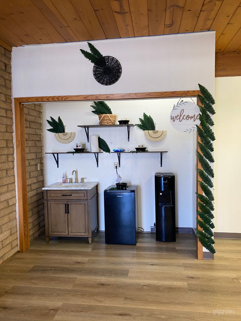  Spacious Conference Room in Las Vegas 