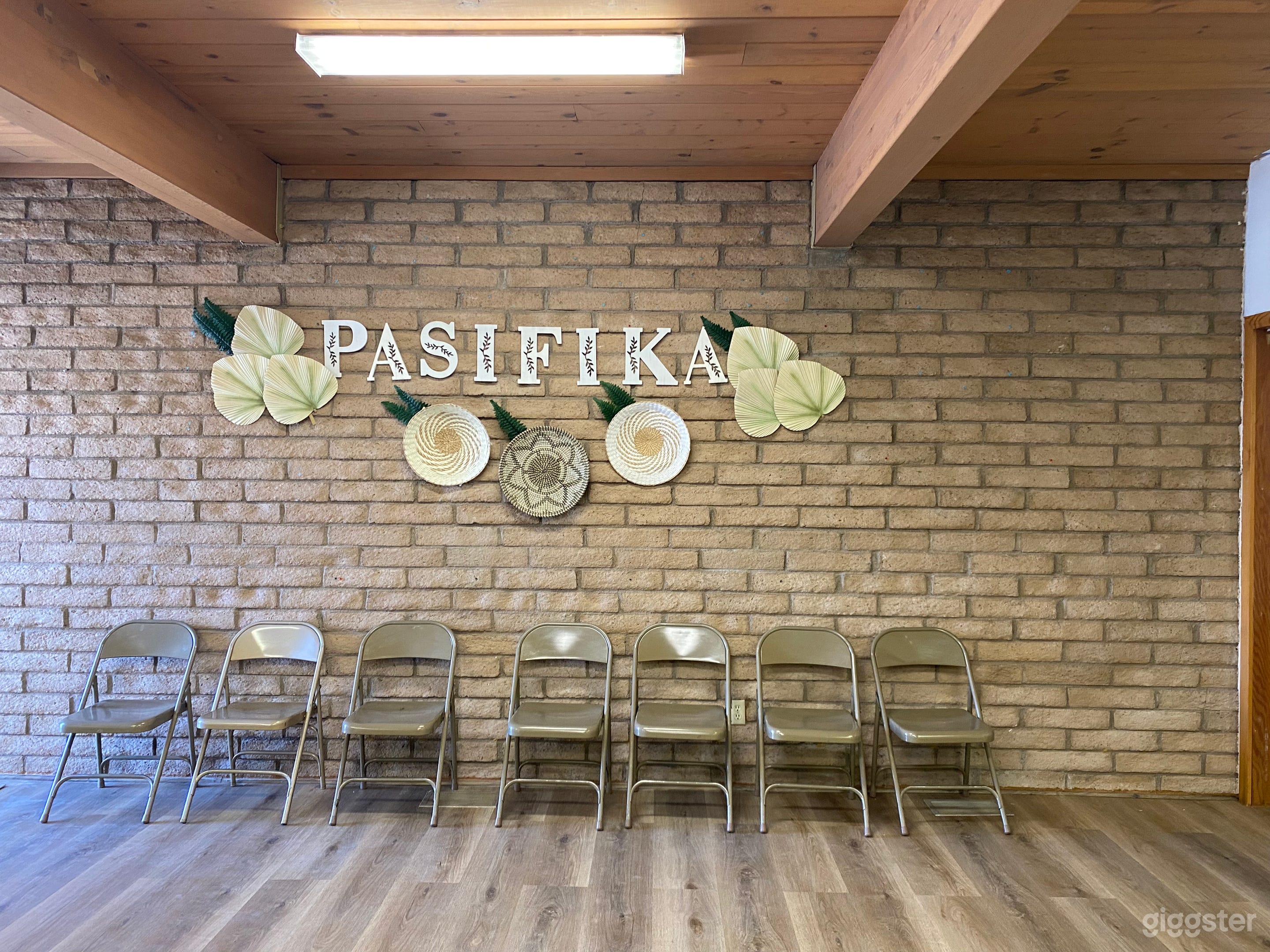 Spacious Conference Room in Las Vegas Photo 2