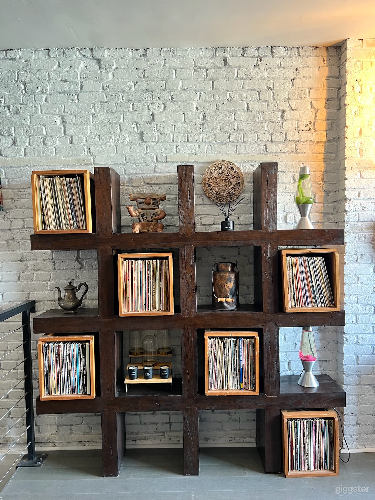 Grand Art Oasis a High-End Eclectic Haven Photo 3