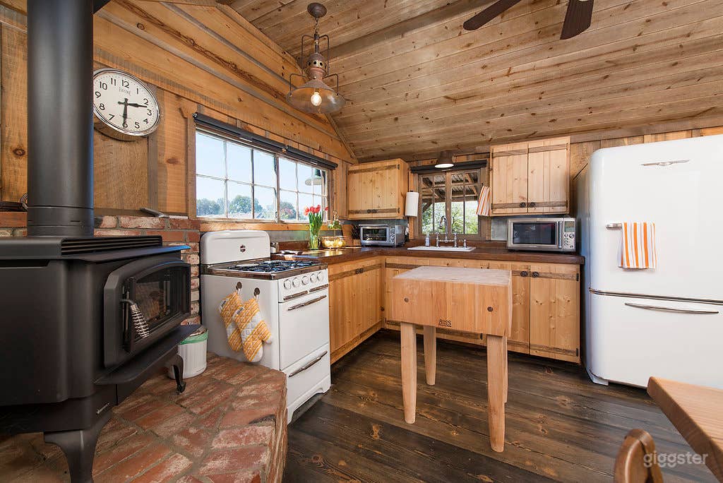 Picturesque & Rustic Cattle Ranch with Views Across CA Photo 2