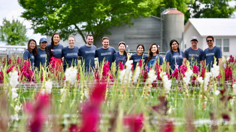  Spectacular Flower Farm with Party Barn 