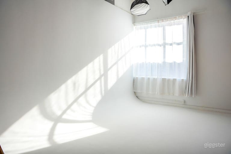  Studio Cyclorama blanc • Loft lumineux à hauts plafonds 