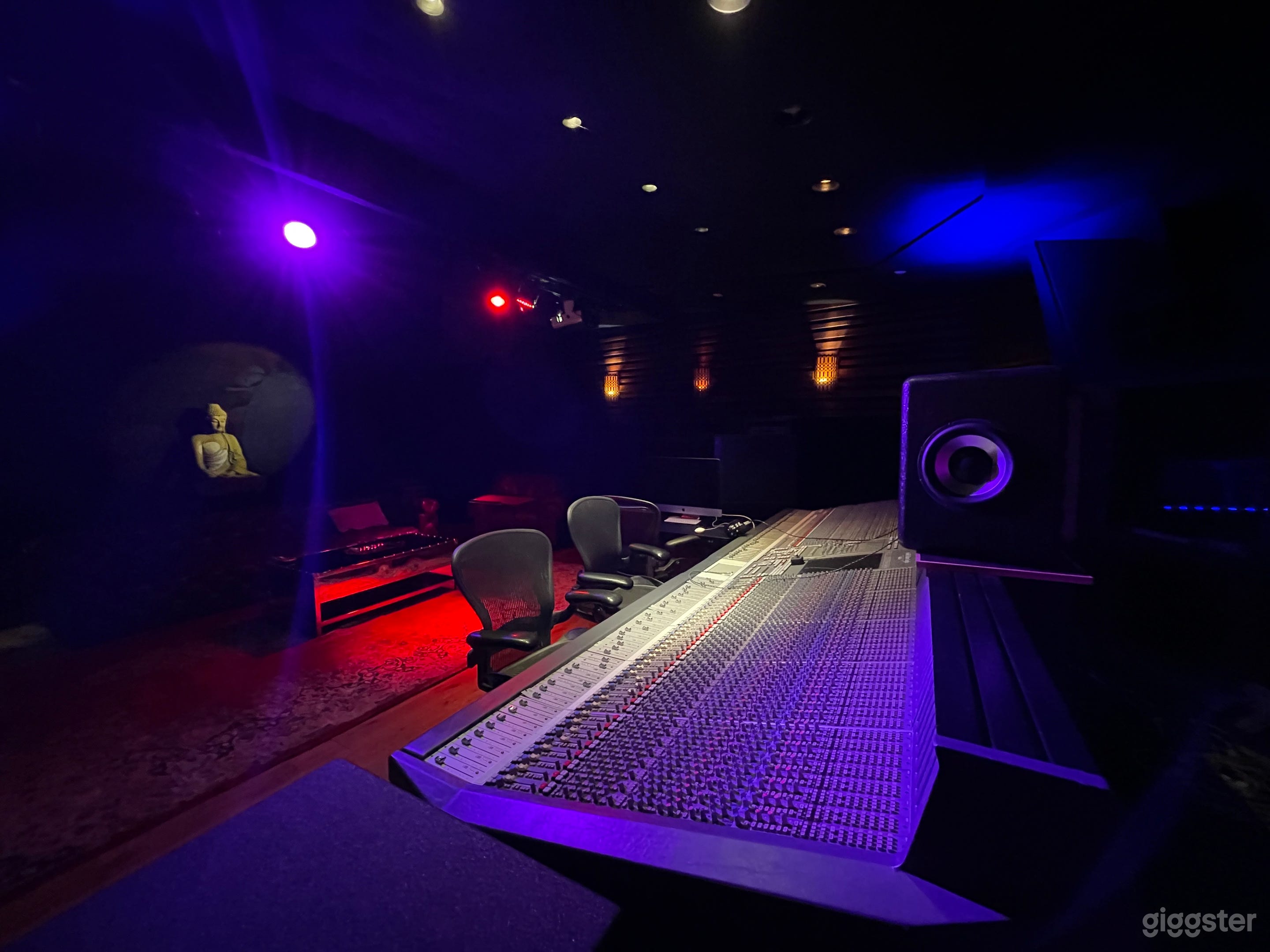 Hollywood Hills Recording Studio  Photo 2
