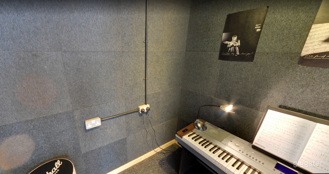 Music Room 2 in Birmingham Photo 4