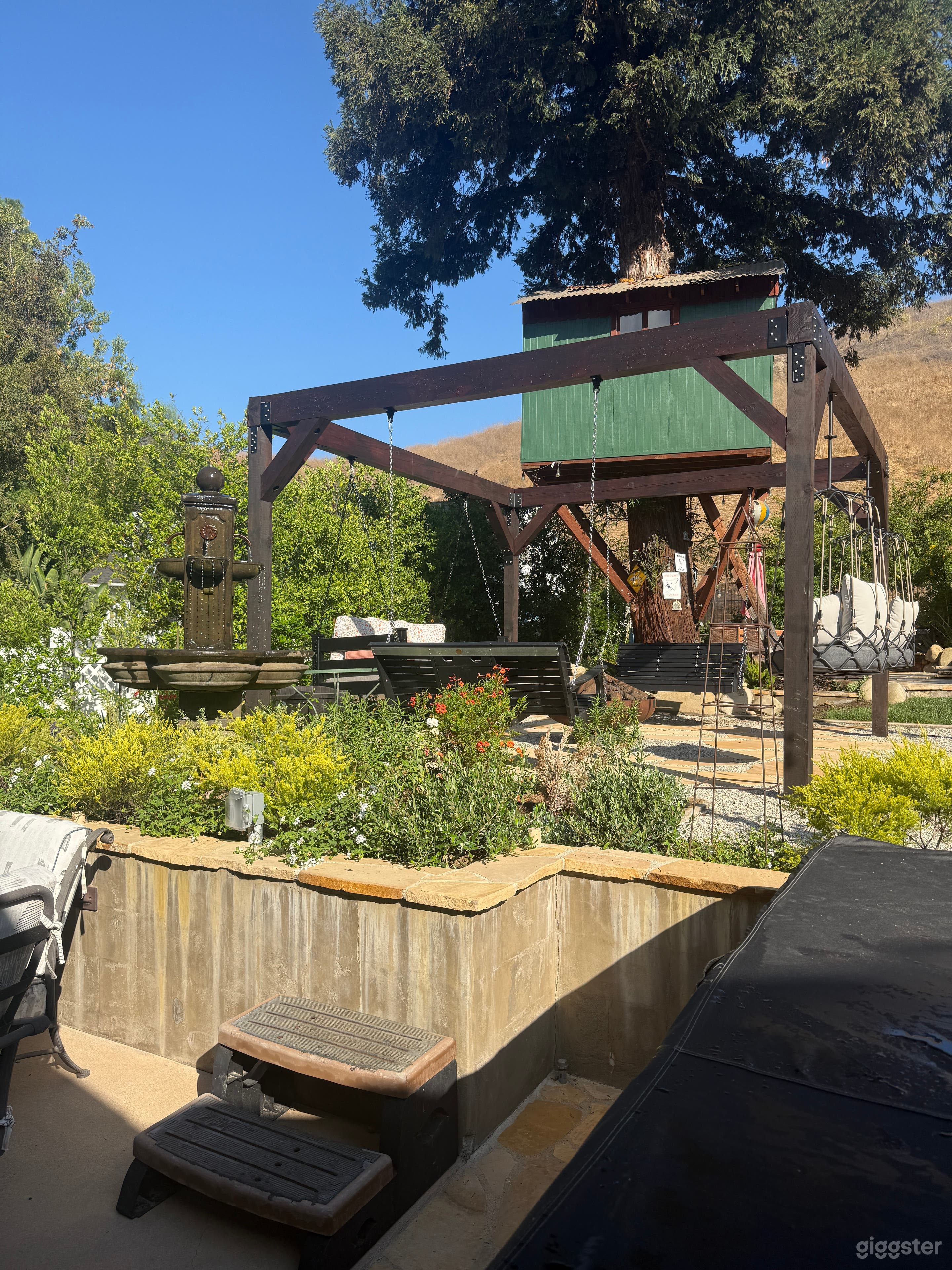 Magical Massive Backyard Photo 3