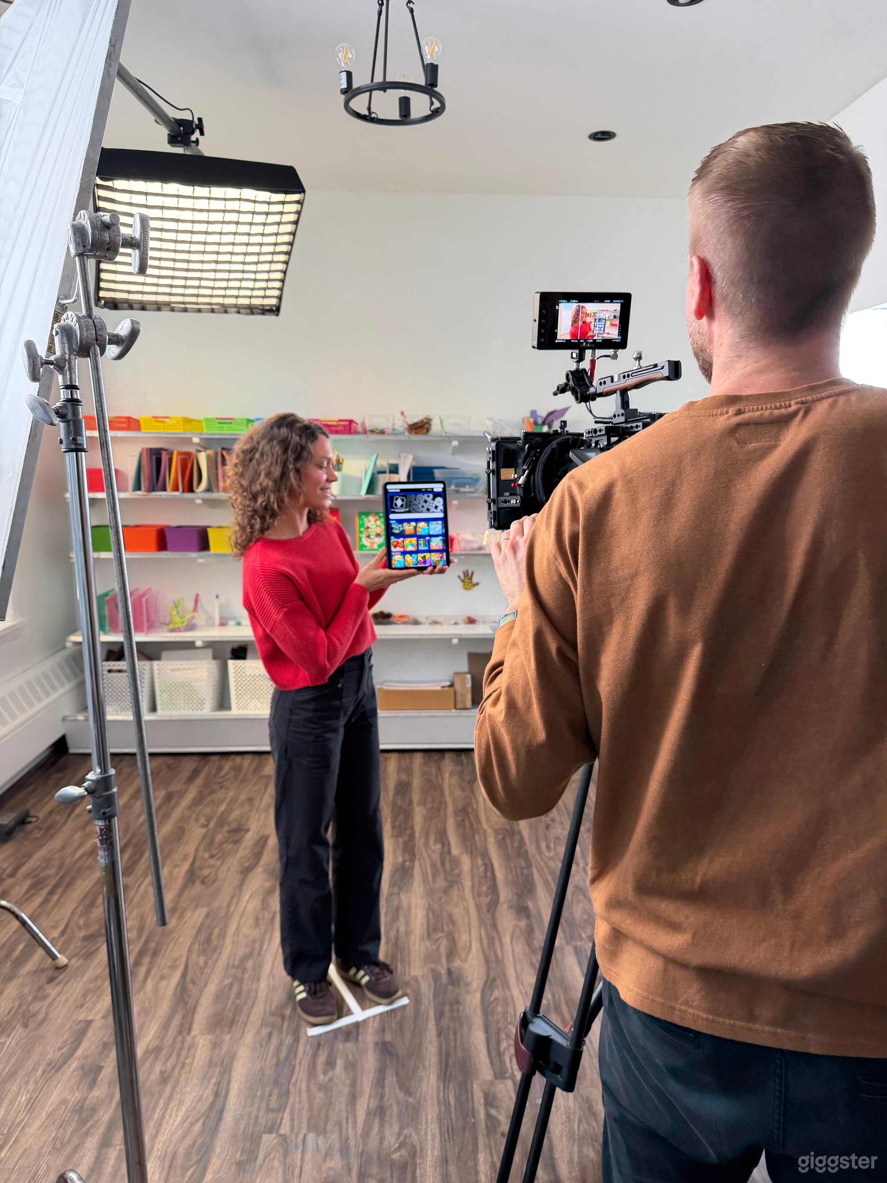 Multi purpose, modular art studio and event space. Photo 2