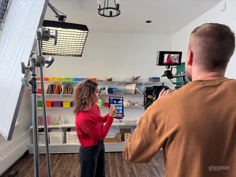  Multi purpose, modular art studio and event space. 