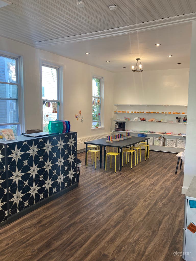  Multi purpose, modular art studio and event space. 