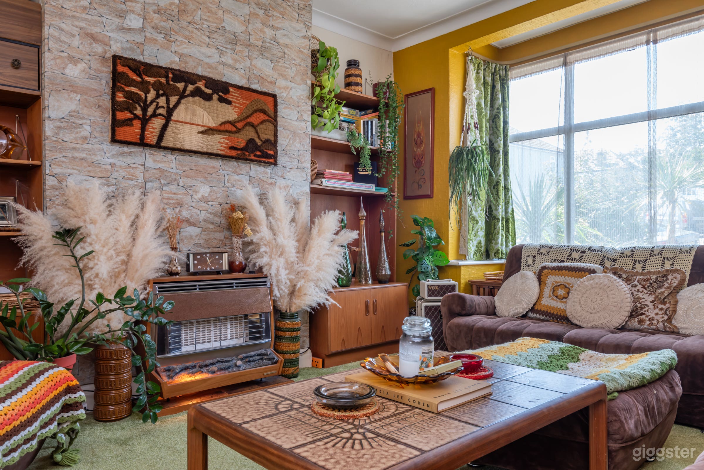 Retro 70s Mid-Century House | London Film Location Photo 1