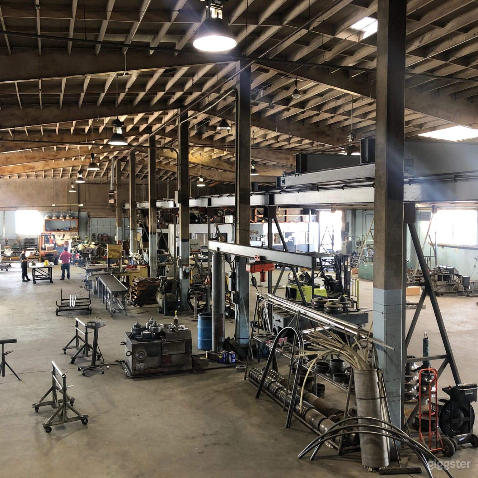 16.000 sq. ft. RAW - FACTORY INDUSTRIAL WAREHOUSE Photo 4