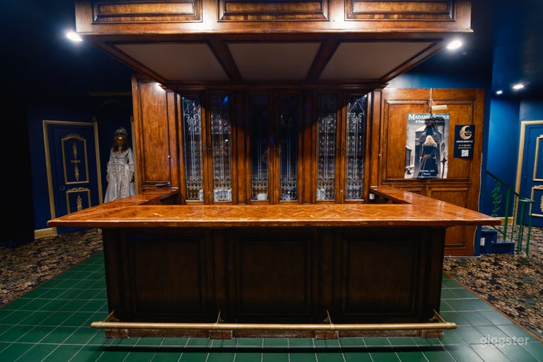  Lobby Bar 