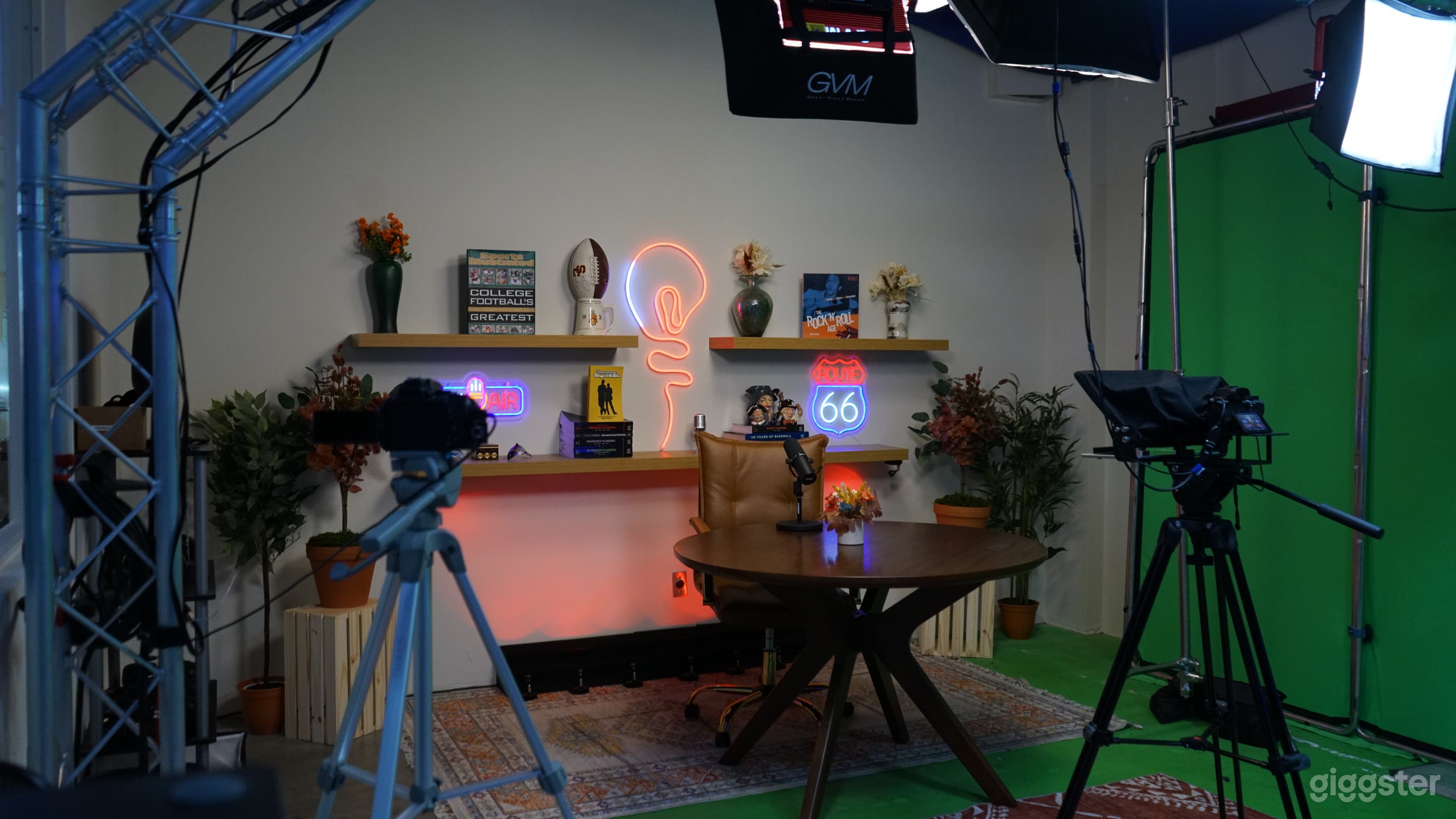 We have multiple studio lights mounted both to the pictured truss and direcly overhead (just out of frame).