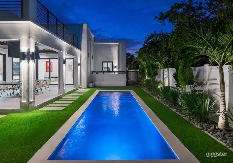 Modern Poolside Escape in Miami’s Upper East Side Photo 3