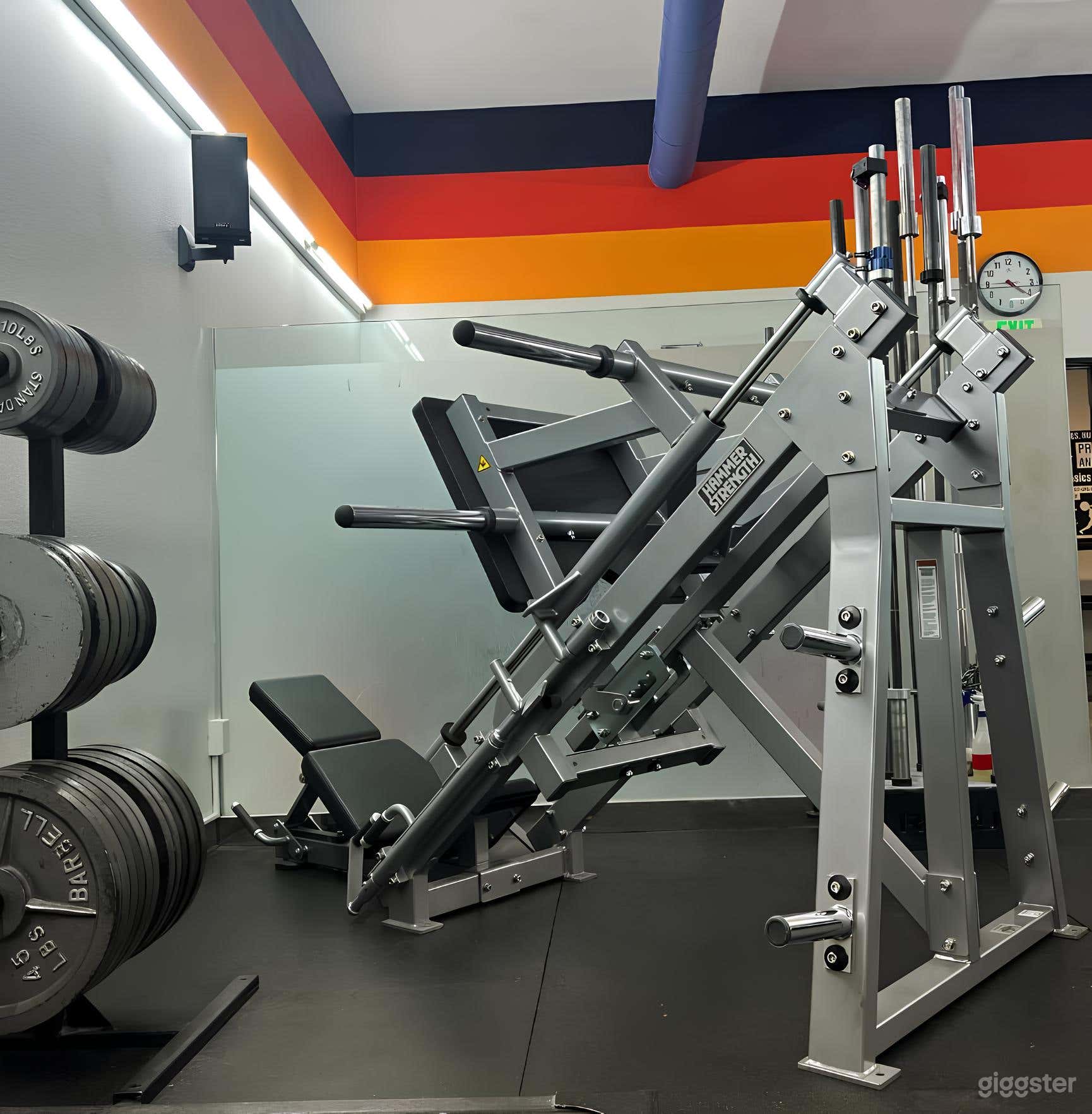 Powerlifting Gym Space  Photo 4