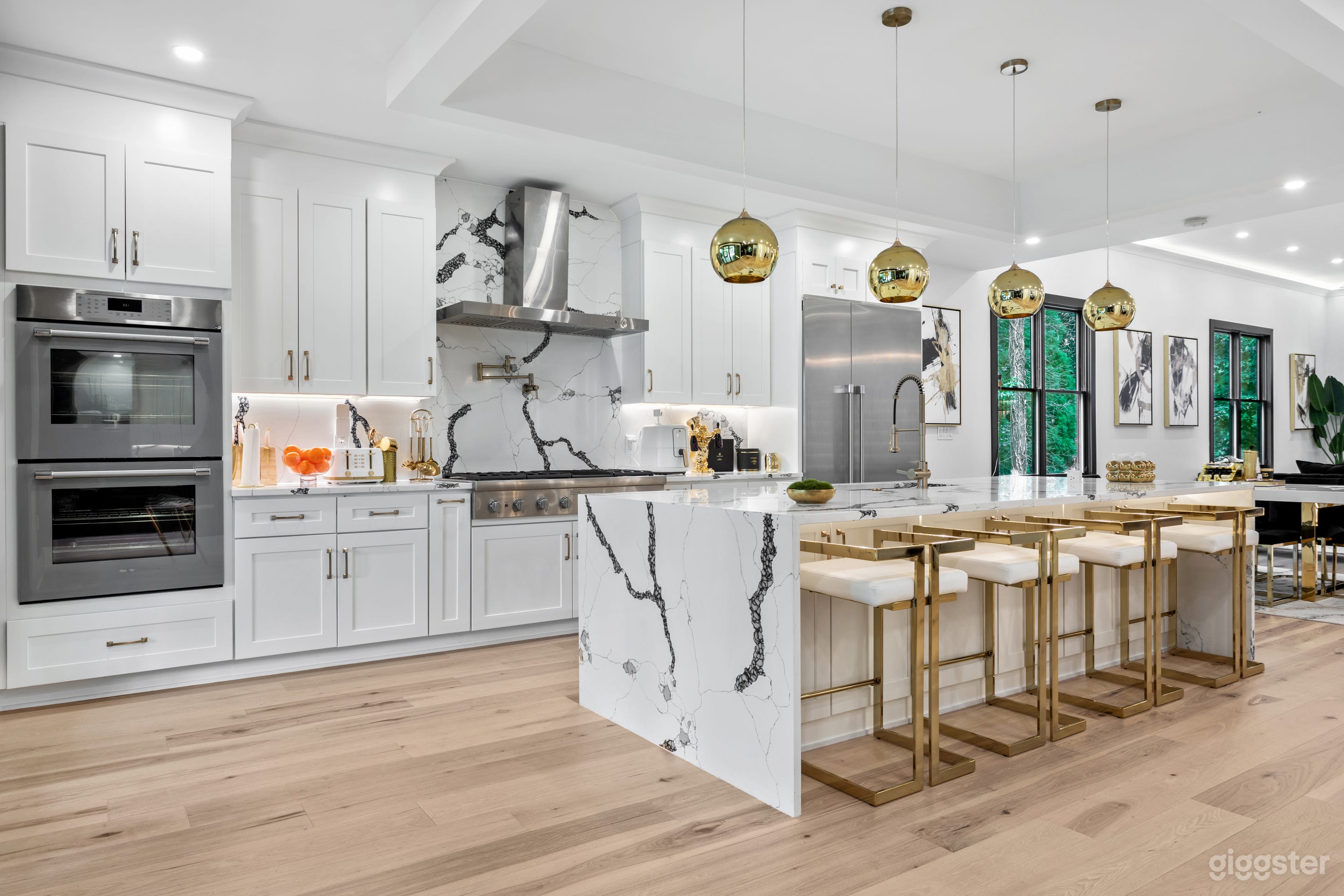 Spacious Retreat In Buckhead Photo 3