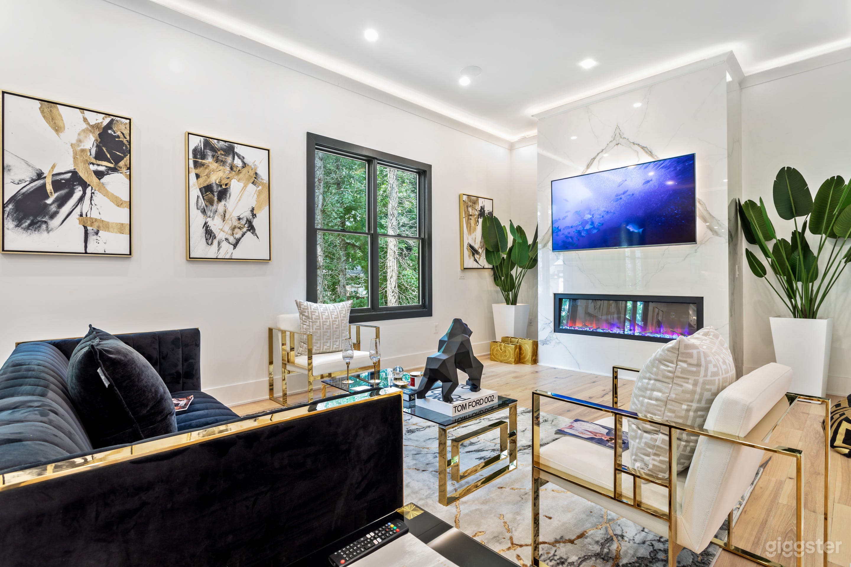 Spacious Retreat In Buckhead Photo 1