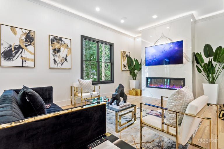  Spacious Retreat In Buckhead 