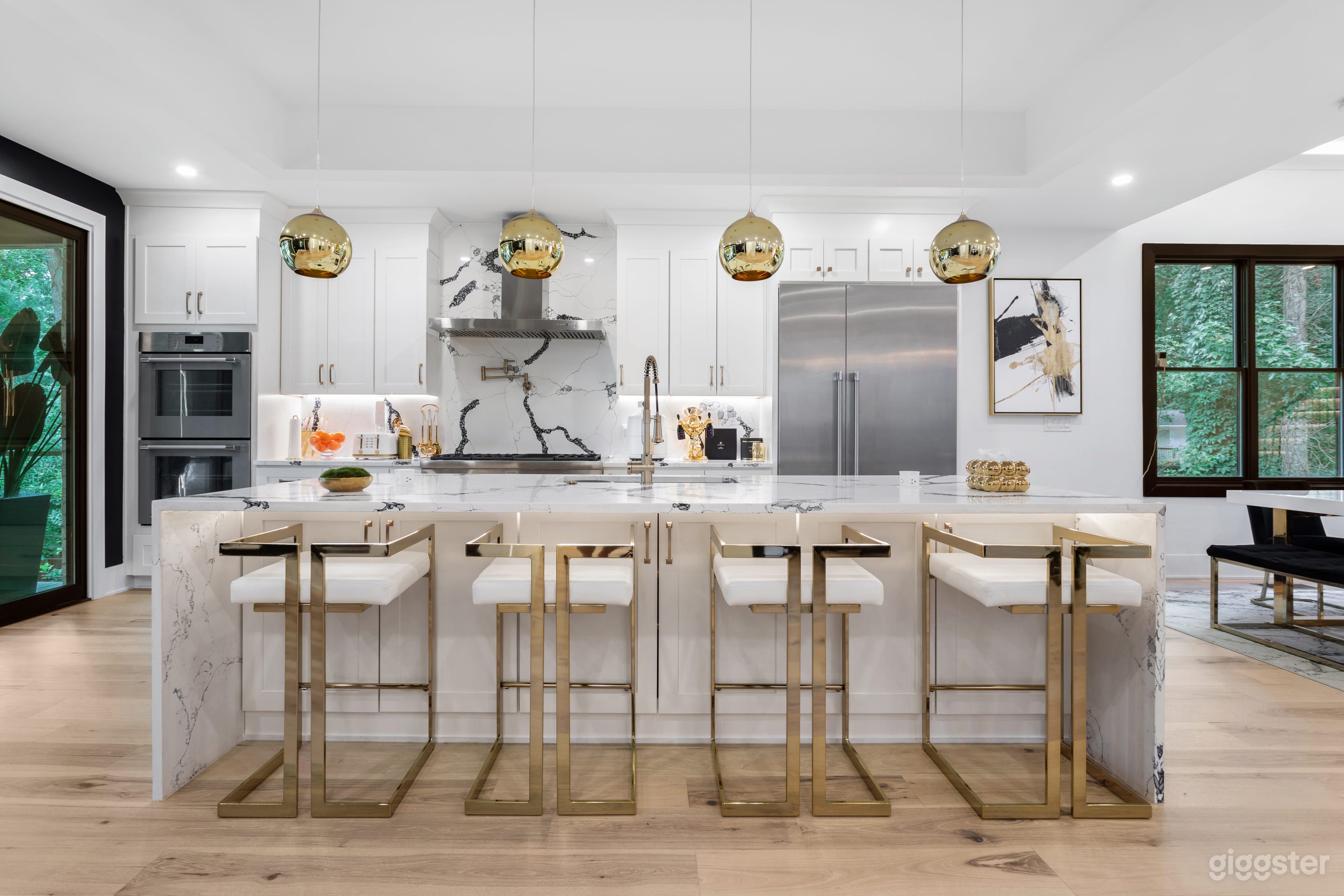 Spacious Retreat In Buckhead Photo 2