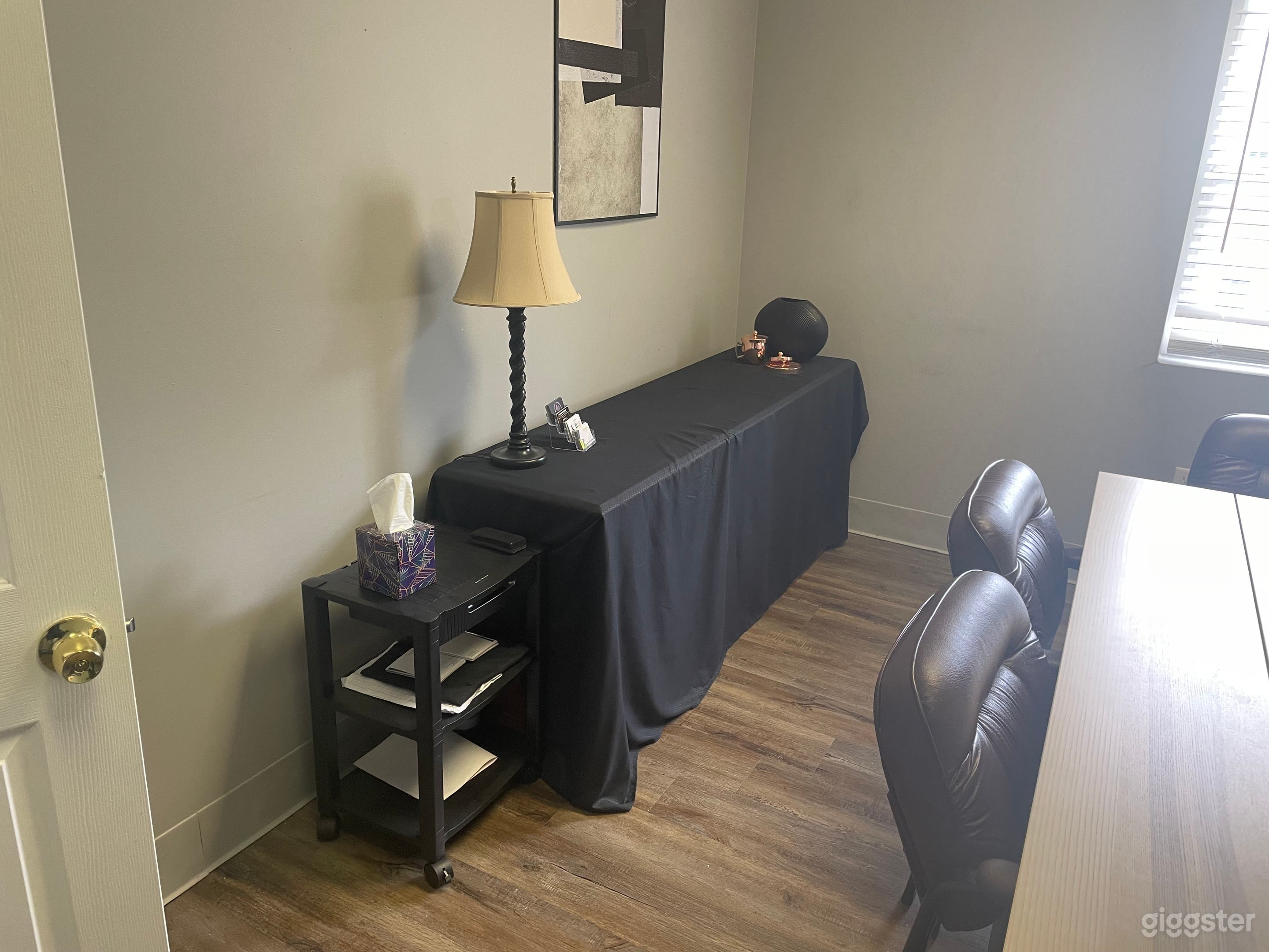 Exciting Conference Room Photo 2