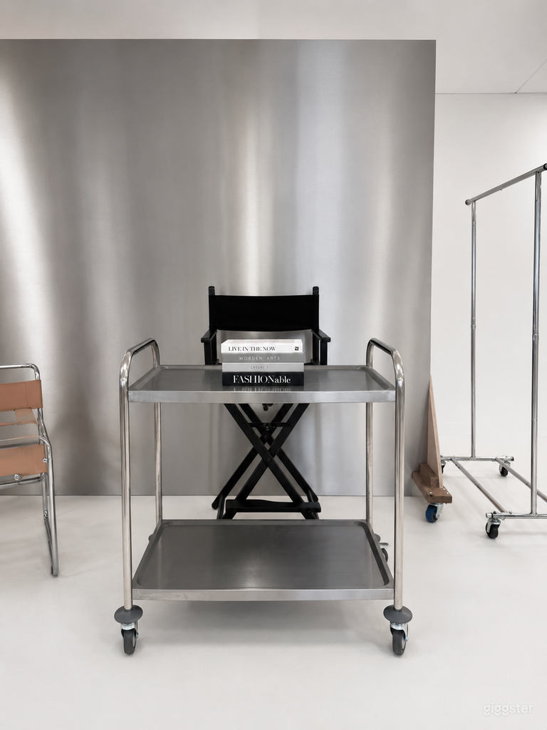  Fully Equipped Creative Studio with Natural Light 
