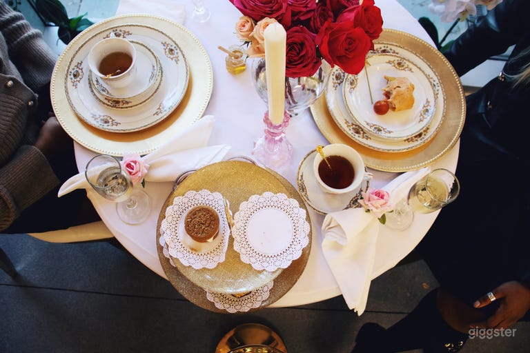  The Queens Tea Party 