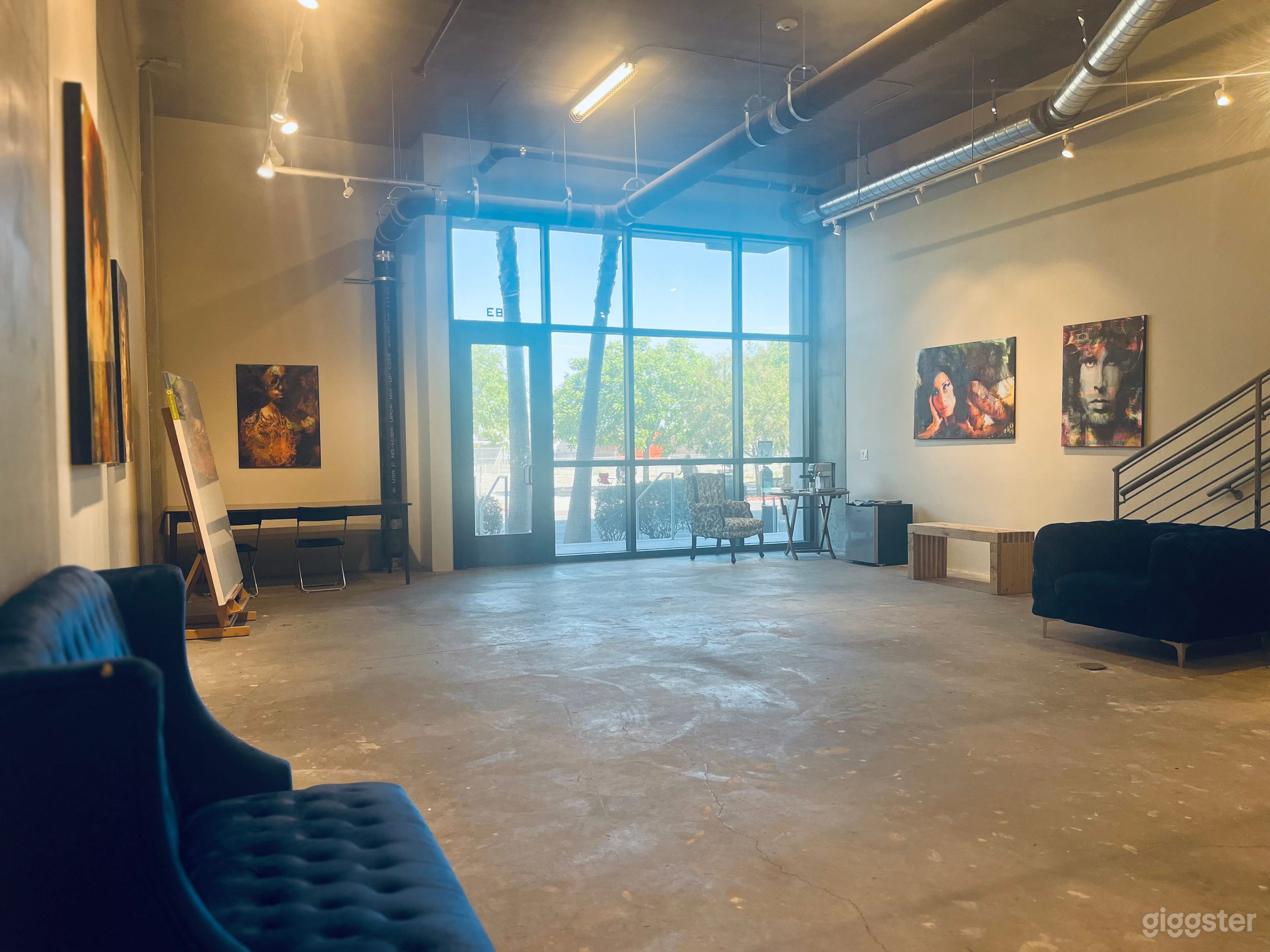 All furniture is included in the rental and can be taken out or left in. There is also a refrigerator, a bench, easels, etc., if needed.