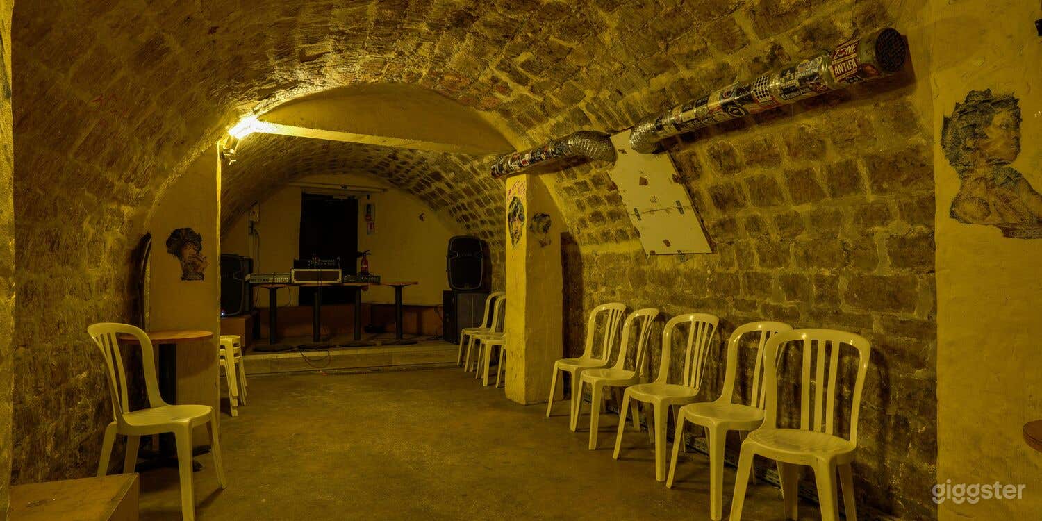 Photo de Salle privée en sous-sol pour petits rassemblements 1