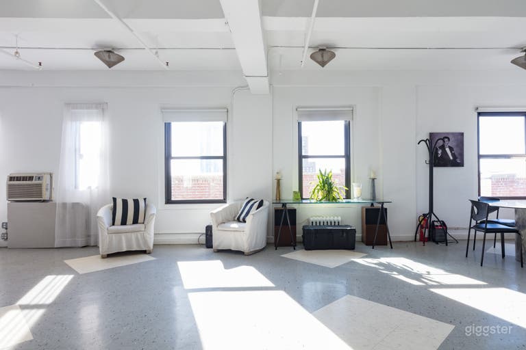  Photo studio and 5 Manhattan rooftops 