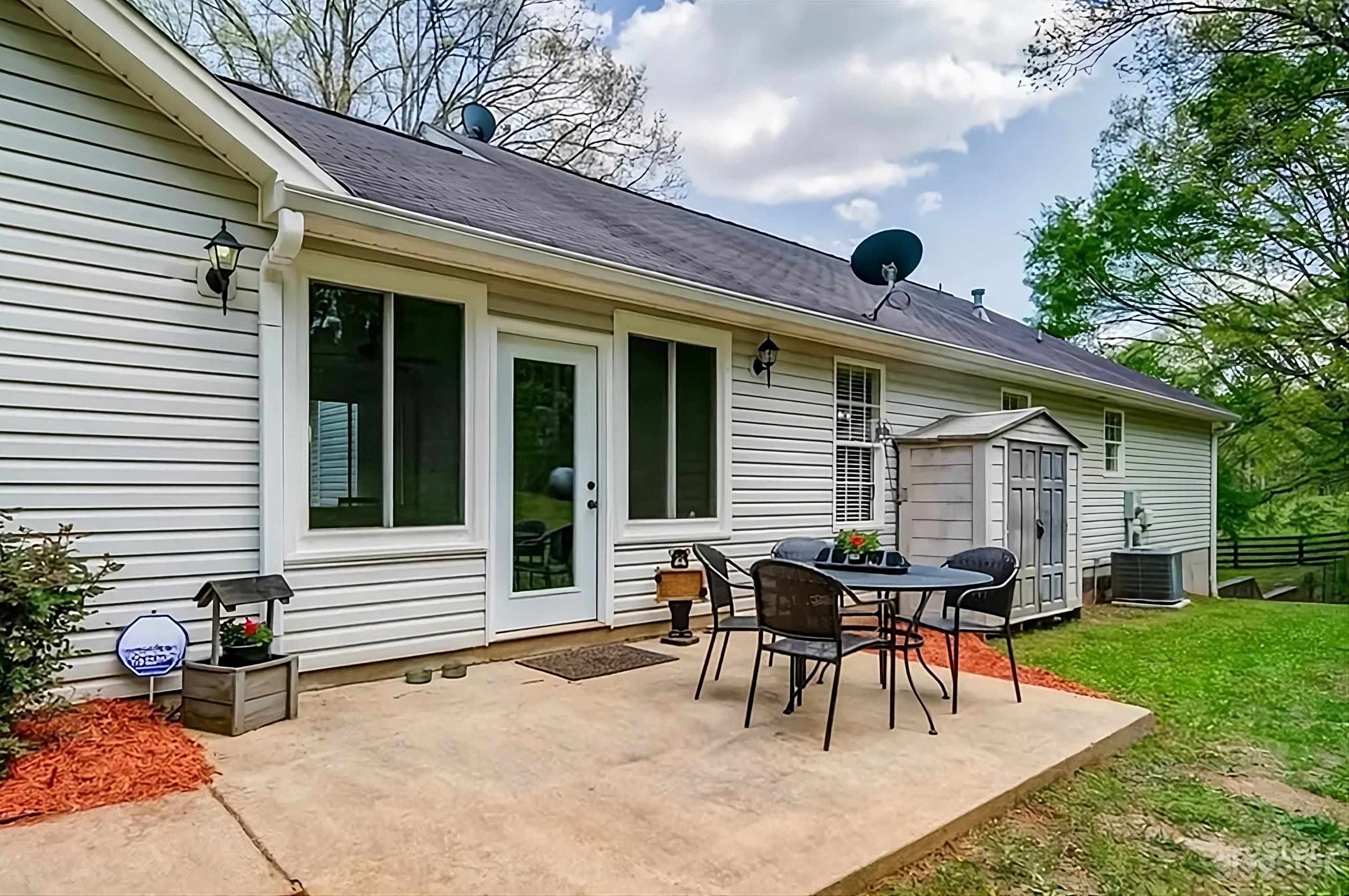 Spacious Country Backyard Photo 2