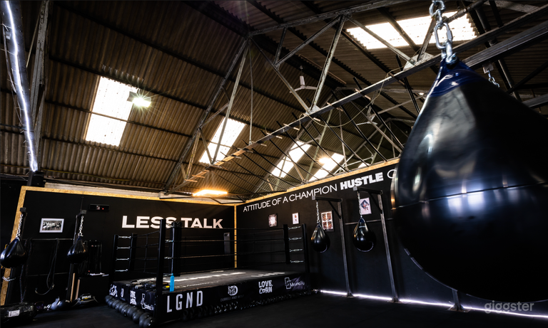  17,500 SQUARE FOOT SPORTS CENTRE 