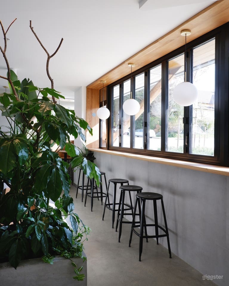  Quiet & Cozy Espresso Bar & Bakery 