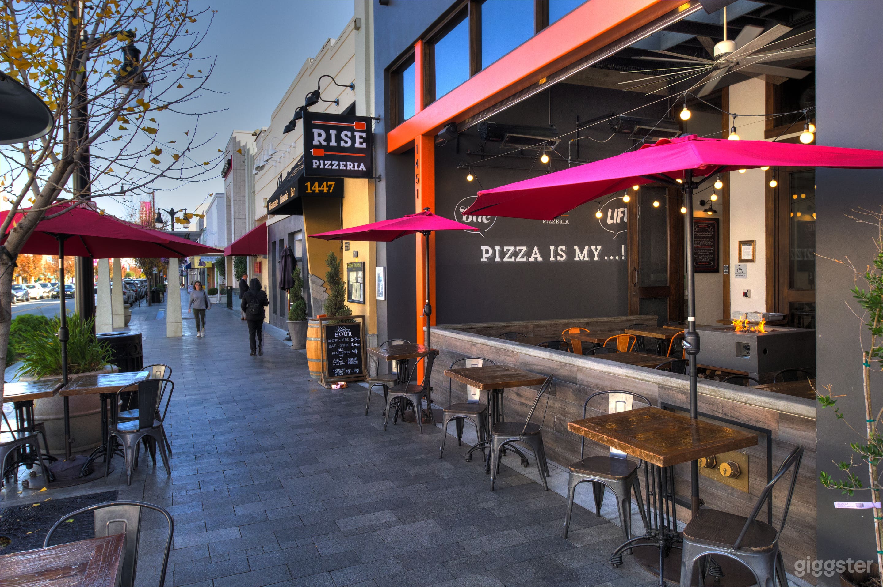 Sidewalk view on Burlingame Avenue, in between our outdoor patio and parklet
